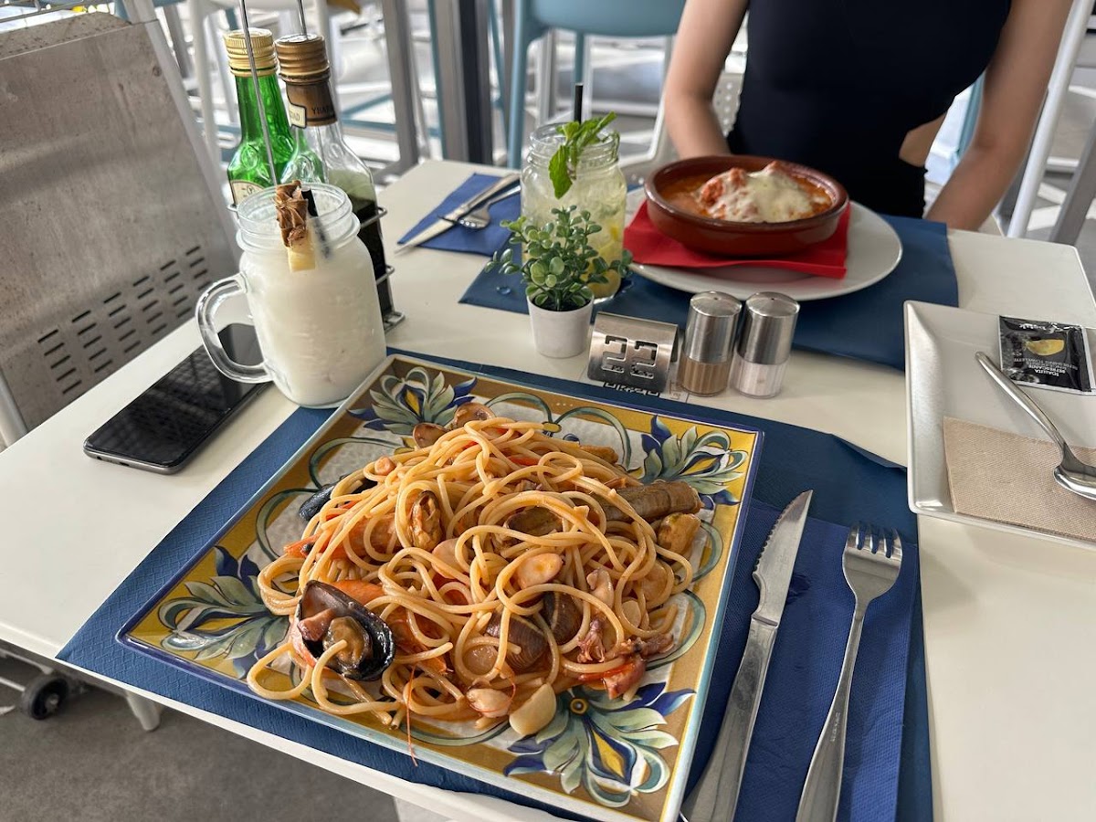 La Terrazza Pizzeria & Cocktail Restaurant Photo 5