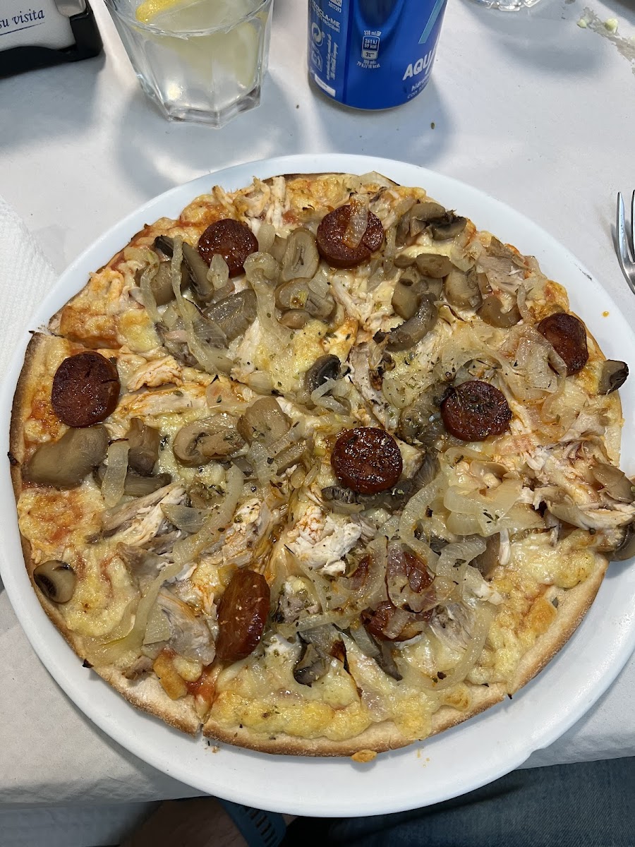 Pizzería Willy Photo 2