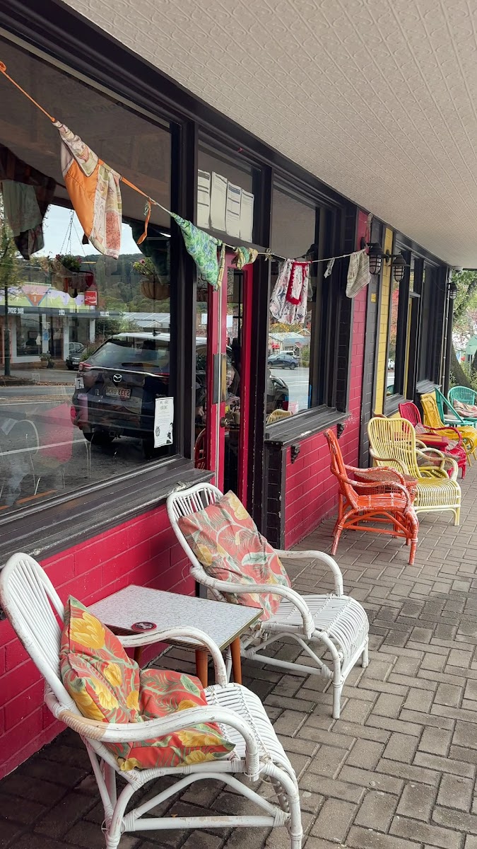 Uraidla Republic Cafe, Bakery & Brewery Photo 3