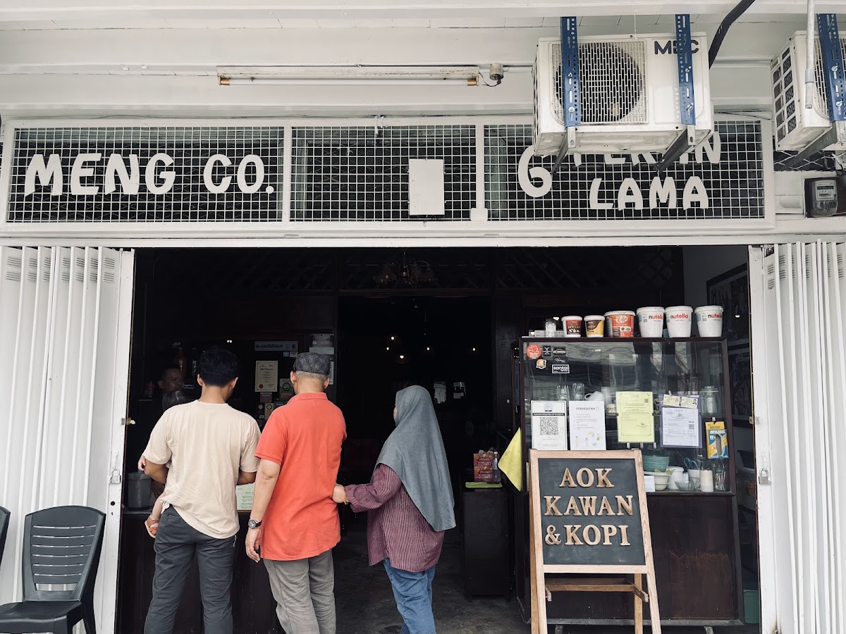 Aok, Kawan & Kopi