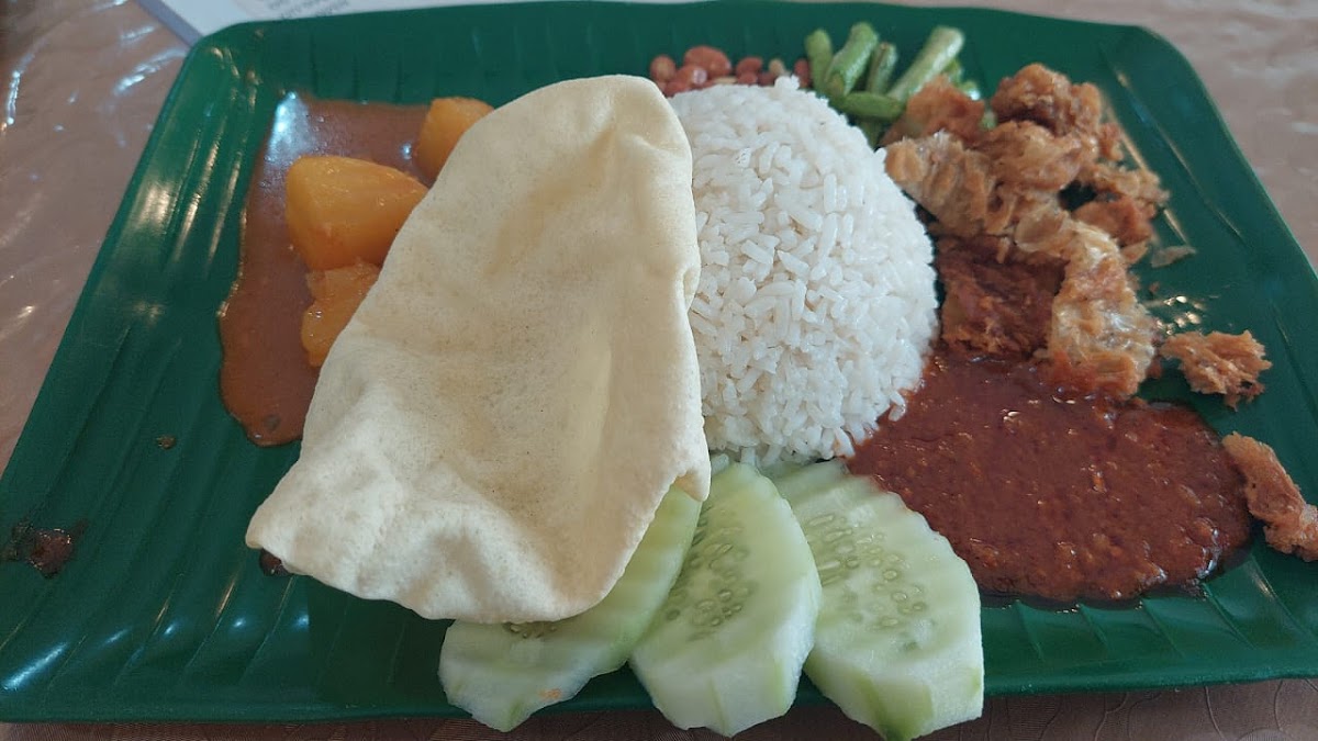 Delicious Vegetarian Food Restaurant Photo 5