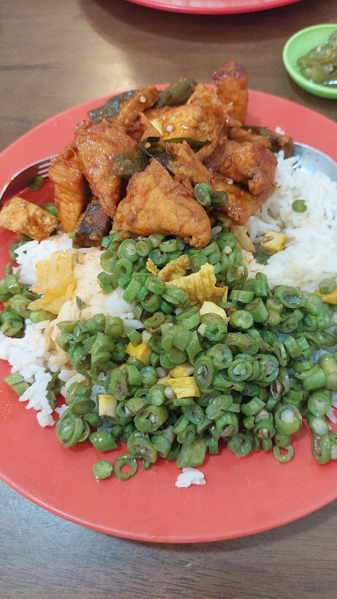 Delicious Vegetarian Food Restaurant Photo 6
