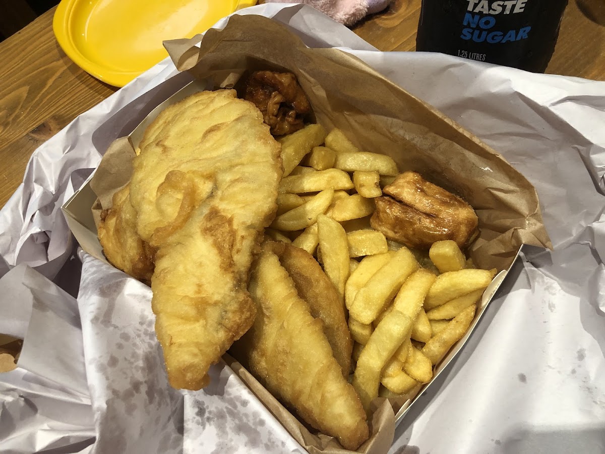 The Golden Horseshoe Fish and Chips Photo 8