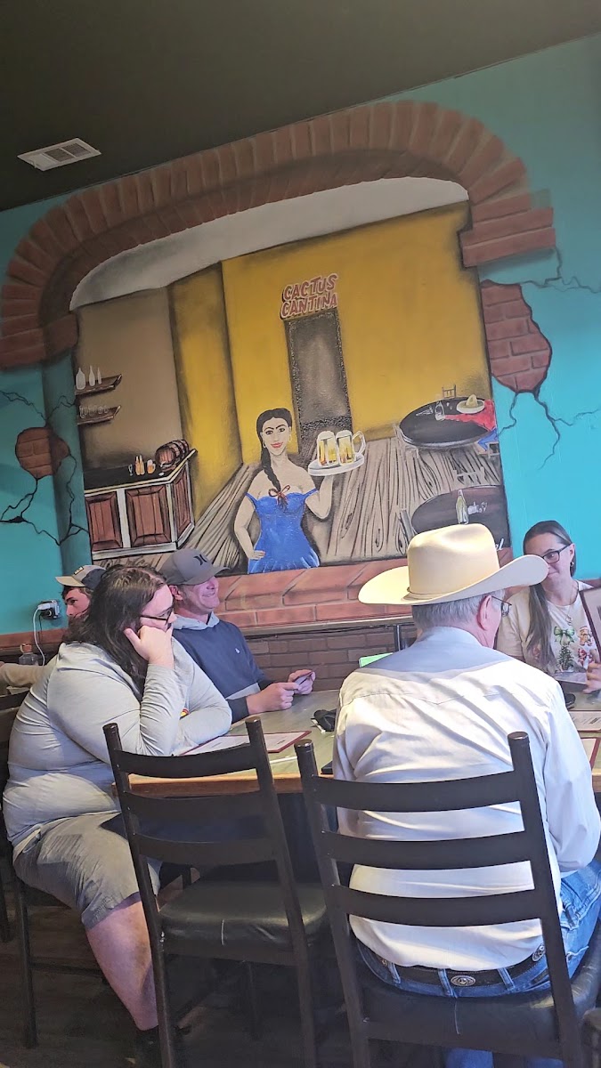 The Hangout Grill Photo 7