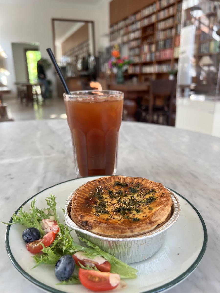 LUTH Cafe Photo 6