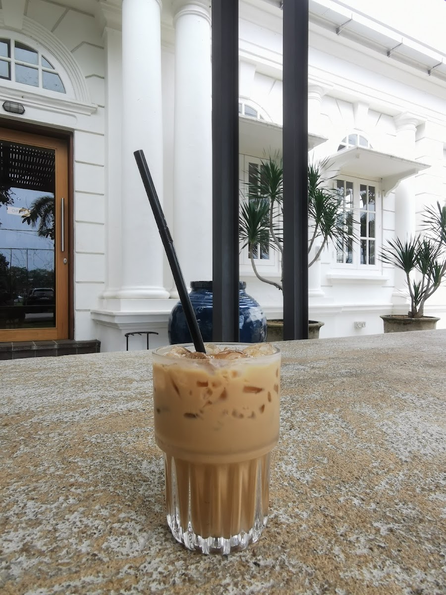 LUTH Cafe Photo 9