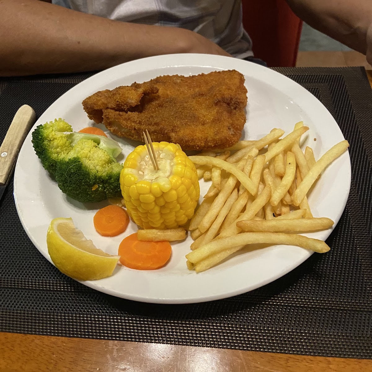 Us Charbroil Restaurant Photo 3