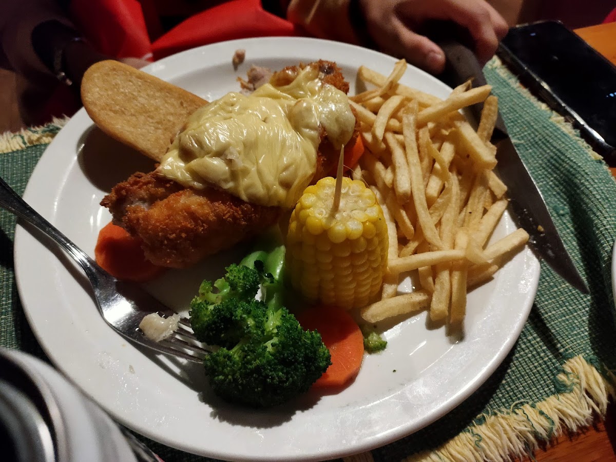 Us Charbroil Restaurant Photo 5