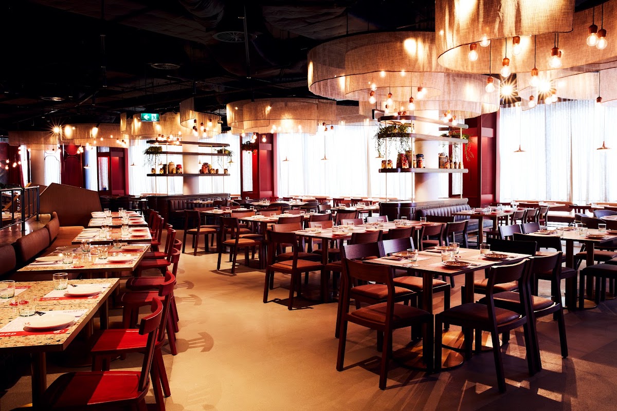 New Town Thai, West HQ