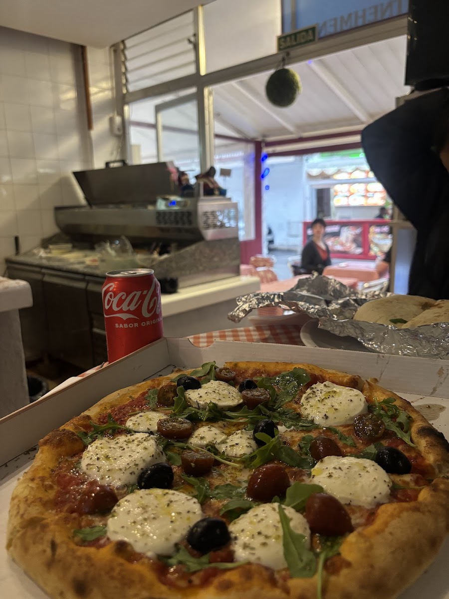 Magno Pizza Photo 3
