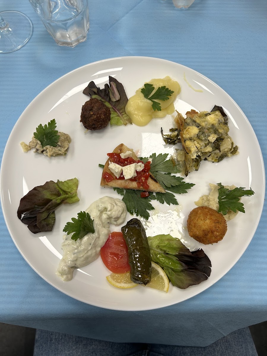 Ristorante Greco Zorba con gastronomia | Borgo Roma Photo 4
