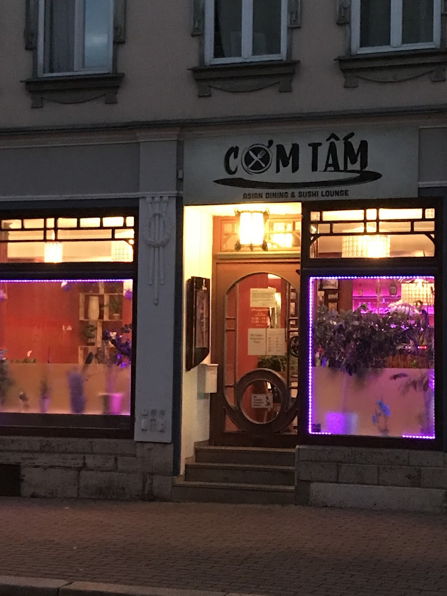 Cơm Tấm - Asian Dining & Sushi Lounge