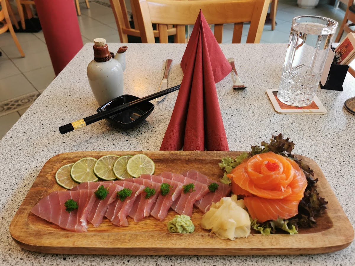 Cơm Tấm - Asian Dining & Sushi Lounge Photo 6