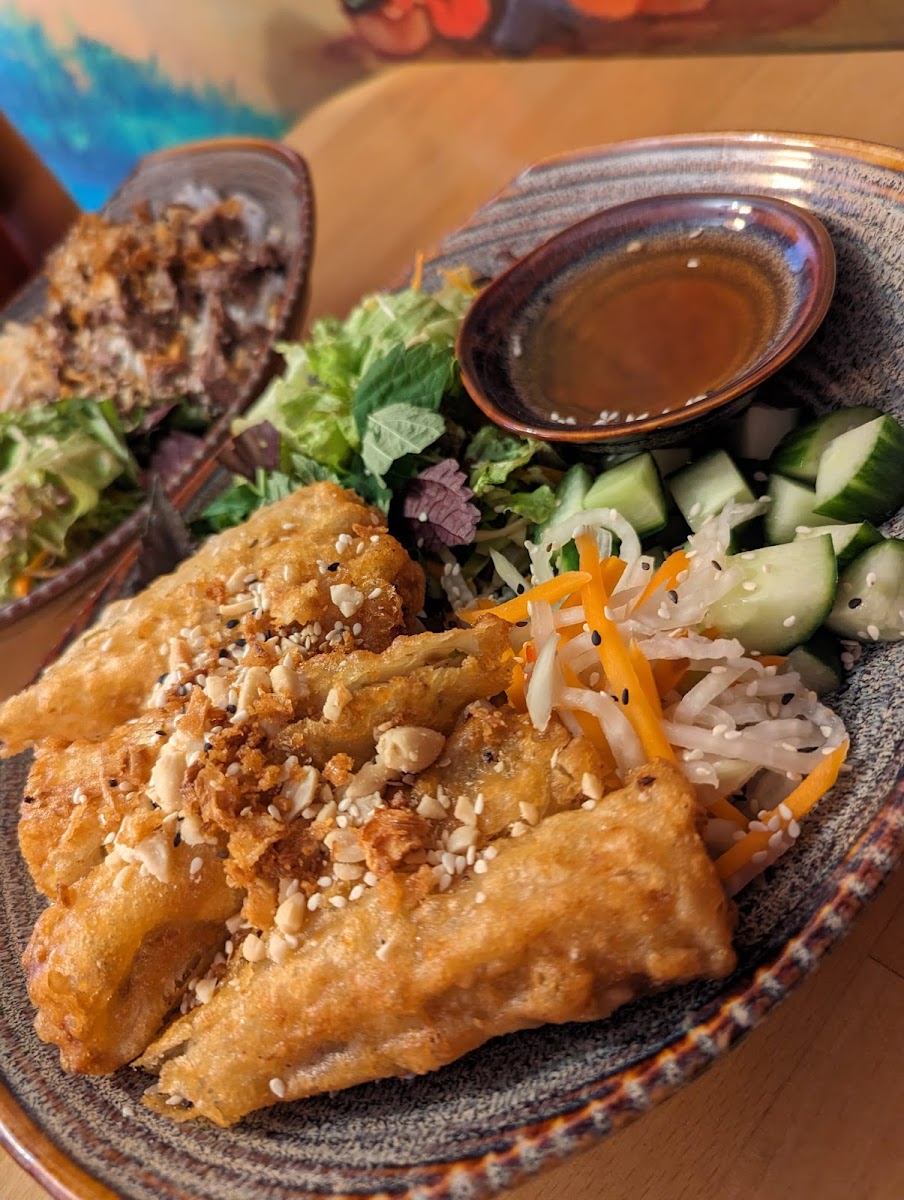 Cơm Tấm - Asian Dining & Sushi Lounge Photo 9