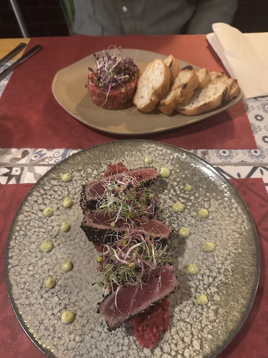 Hungry Gastro Food Bar Photo 4