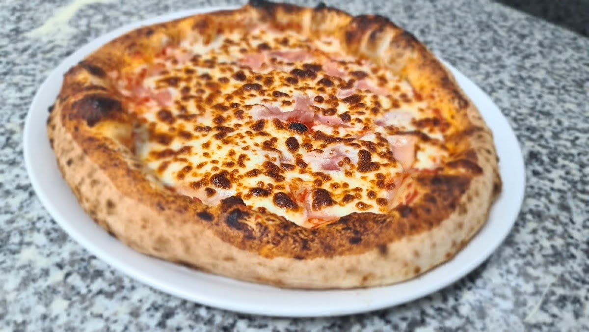 Pizzeria La Melyas Photo 4