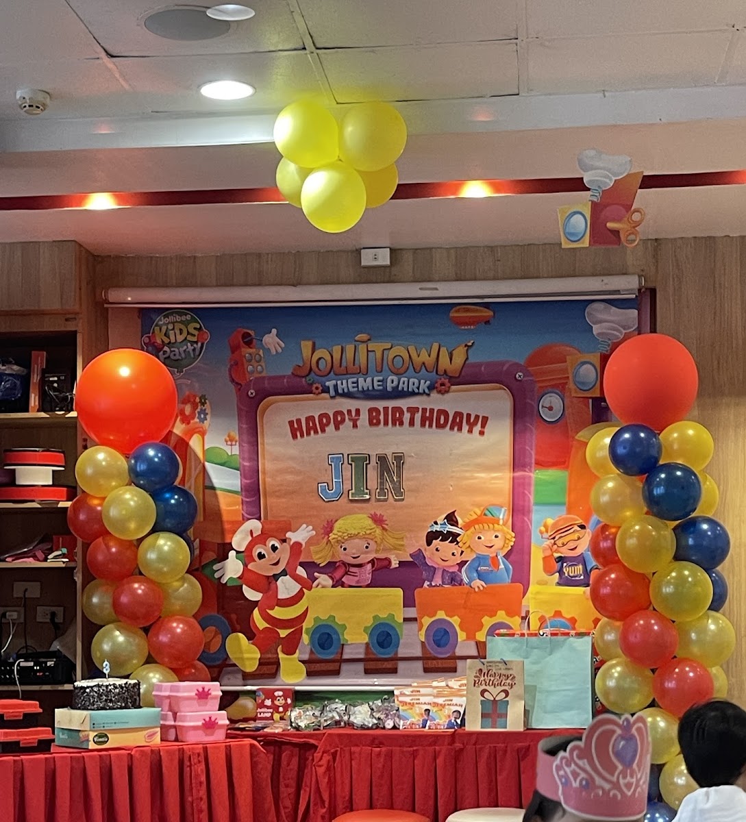 Jollibee - Malanday Photo 4