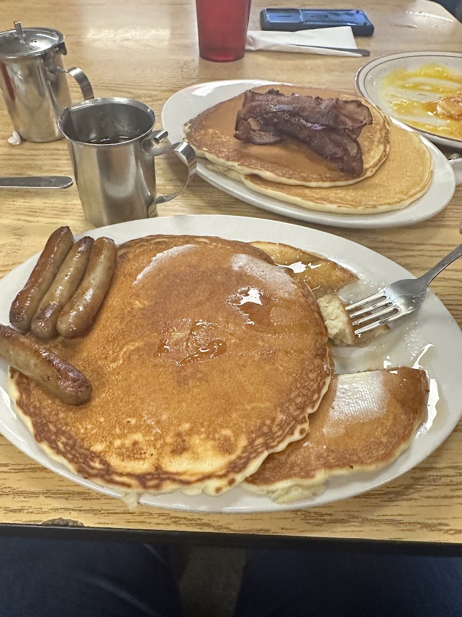 Crossroads Diner Photo 3