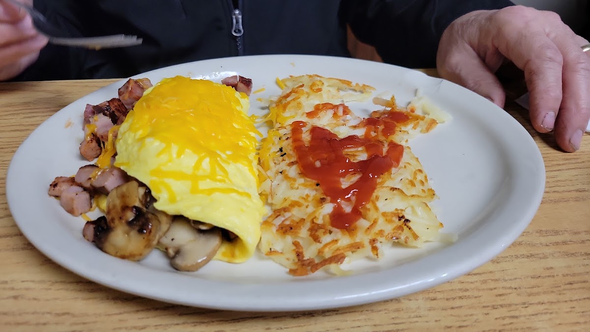 Crossroads Diner Photo 6