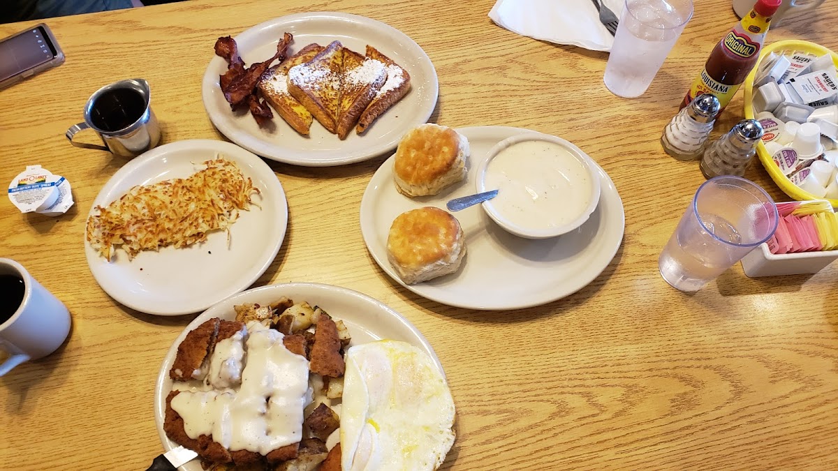 Crossroads Diner Photo 8