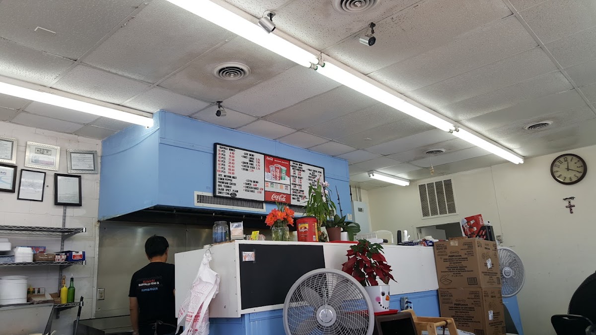 Shady Grove Wings (Sunrise Buffalo wing & Deli) Photo 6