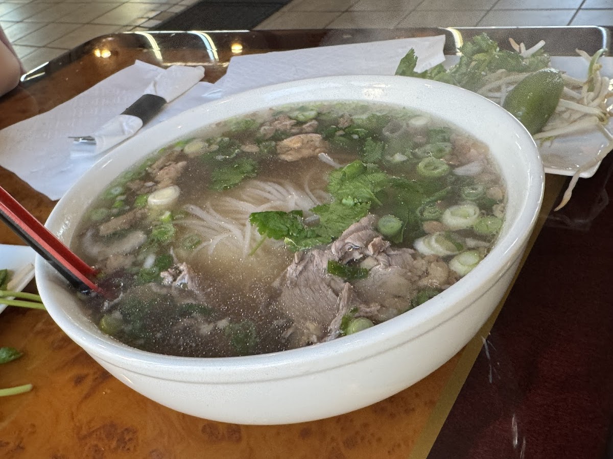 Saigon Square Restaurant Photo 3