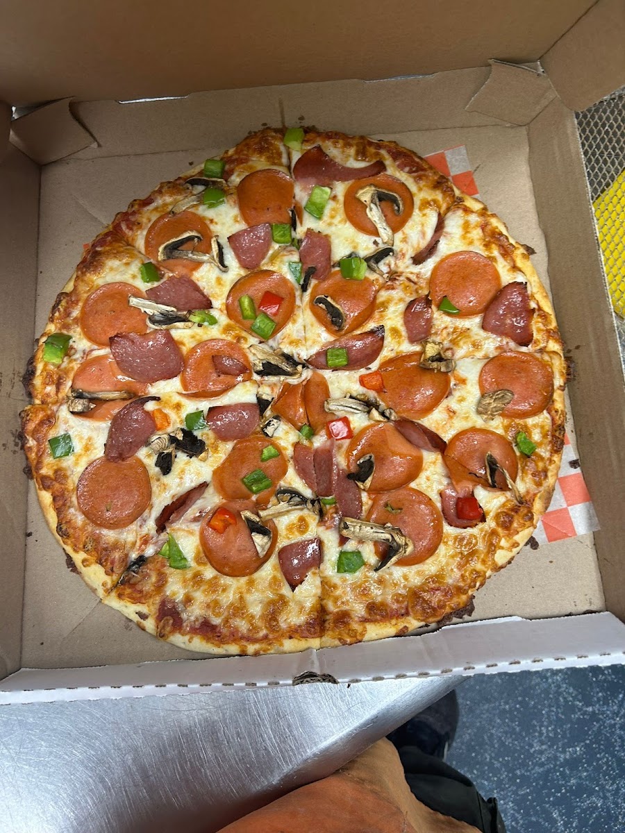frick'n chicken& pizza main Photo 3