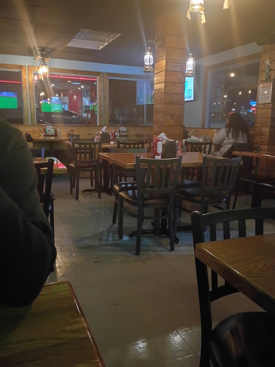 La Perla Mexican Seafood Bar & Grill Photo 6