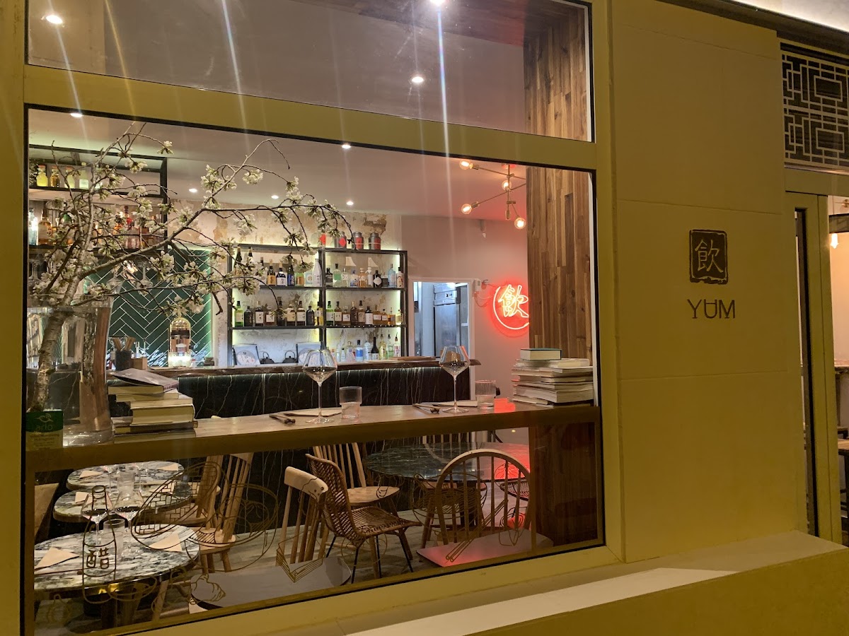 Restaurant YUM Teahouse & Bar