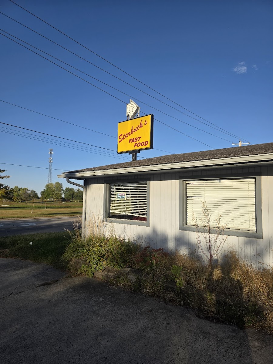 Starbuck's Drive-In Photo 4