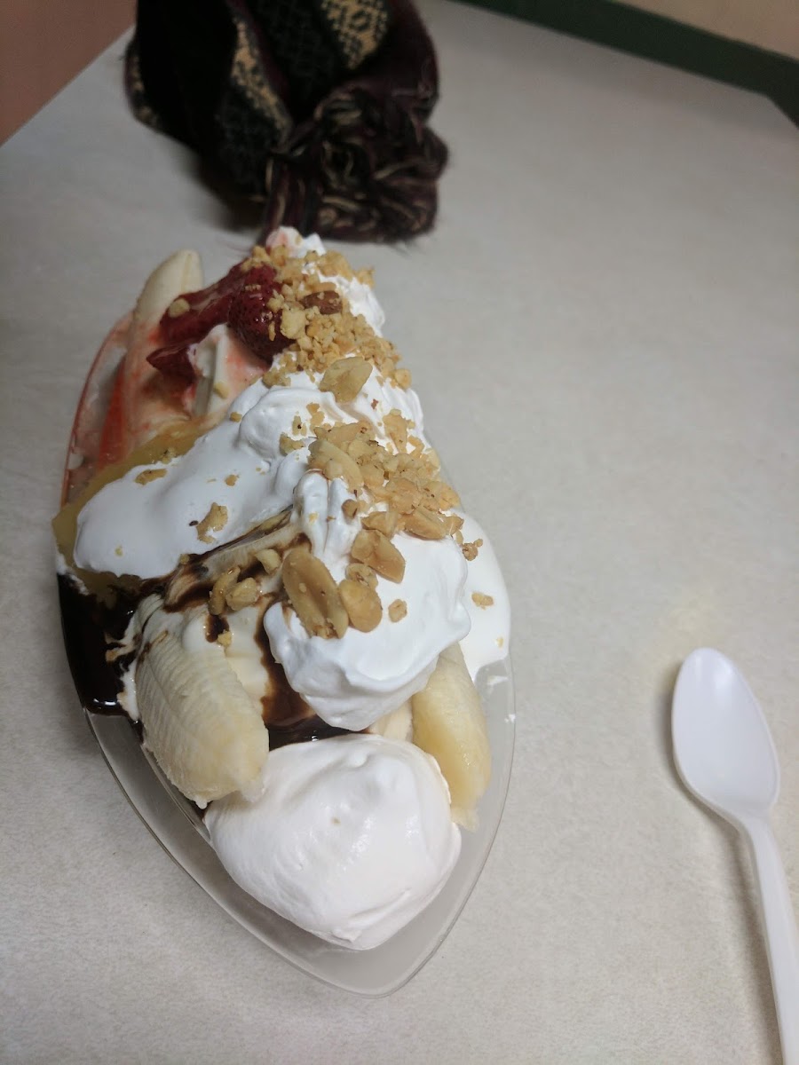 Starbuck's Drive-In Photo 6