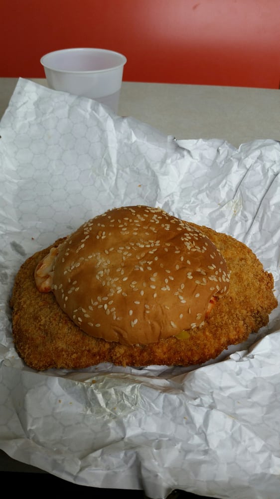 Starbuck's Drive-In Photo 7