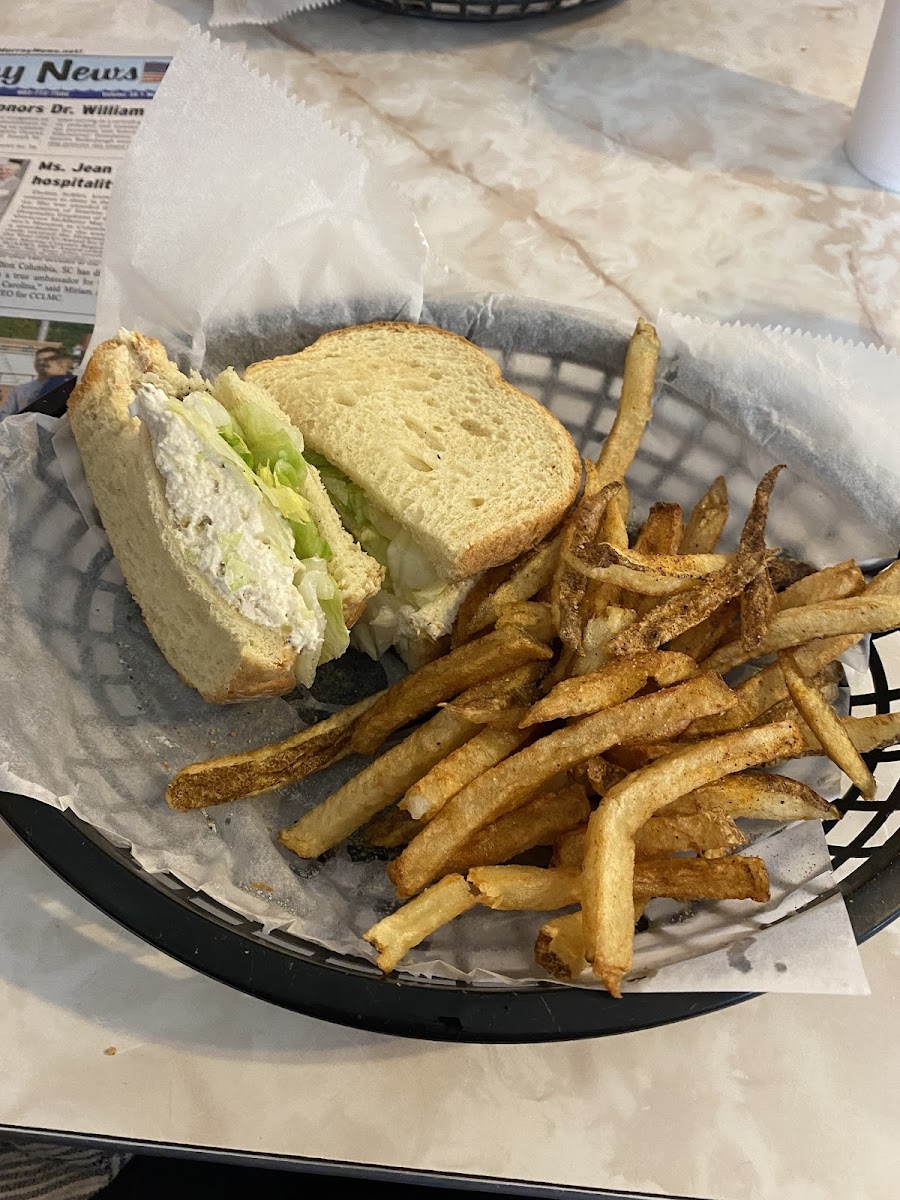 Circle Diner Photo 6