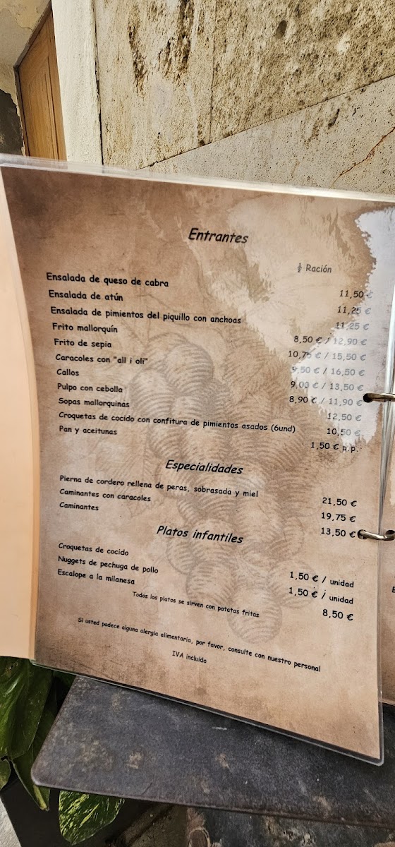 Restaurant Celler Can Lau Photo Menu 10