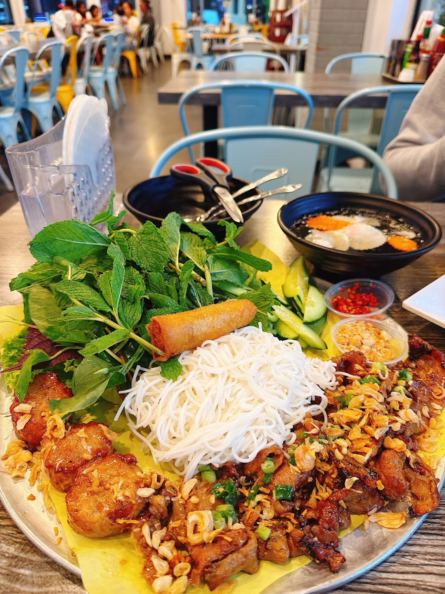 Blue Monkey Cafe & Restaurant Photo 3