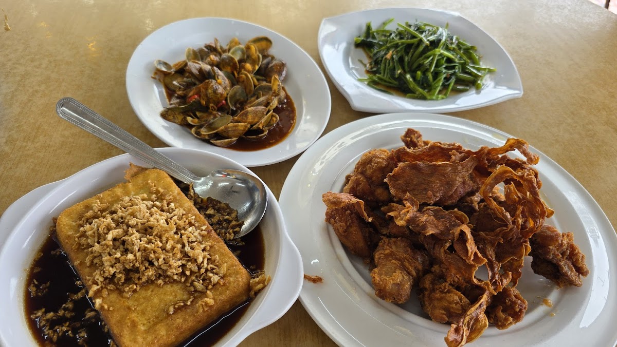 Tian Bao Bao Seafood (天饱饱海鲜餐馆) Photo 2