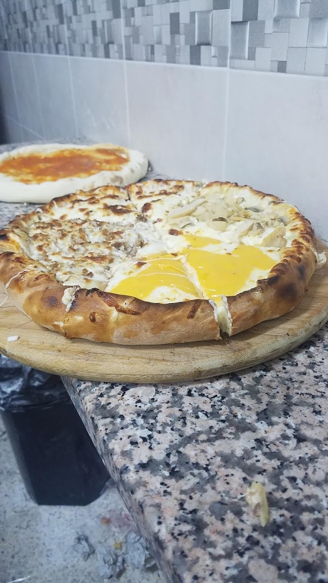 Pizzeria Ezzeddine Photo 3