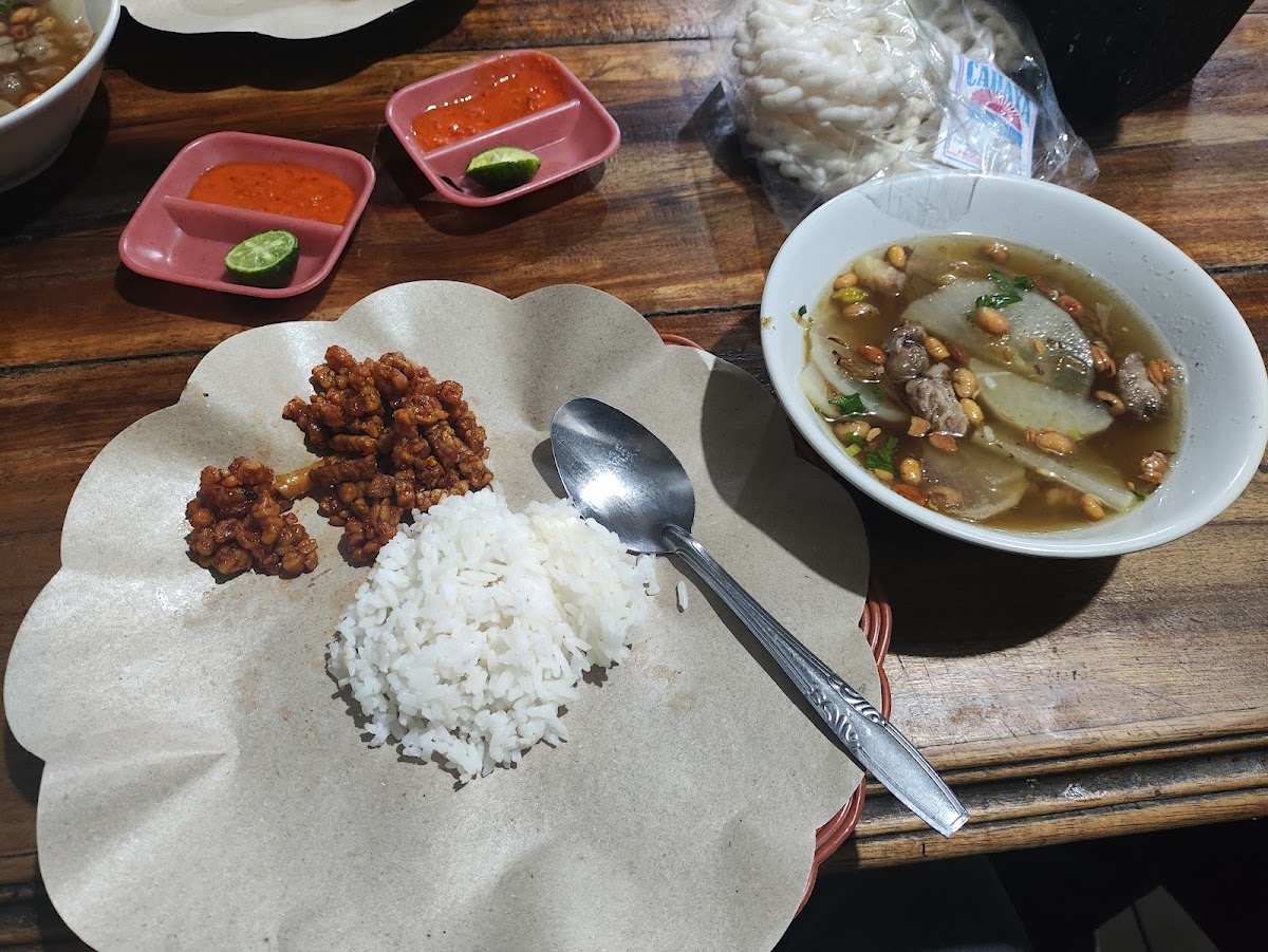 Rumah Makan Soto Bandung Nariah Photo 3