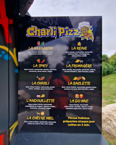 Charli pizz Photo 4