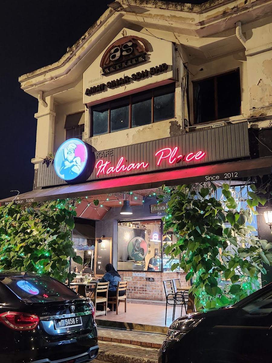 Cafe Italian Place