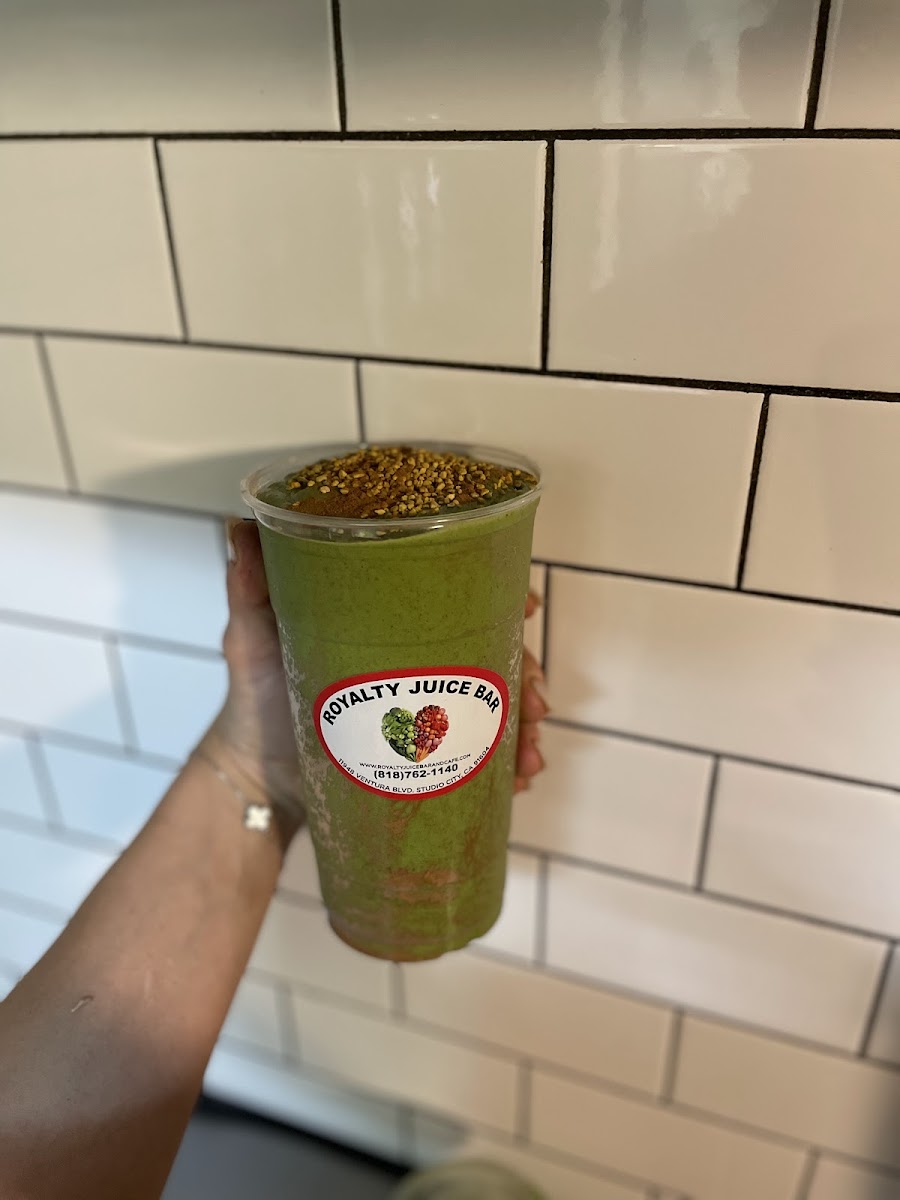 Royalty Juice Bar & Cafe Photo 2