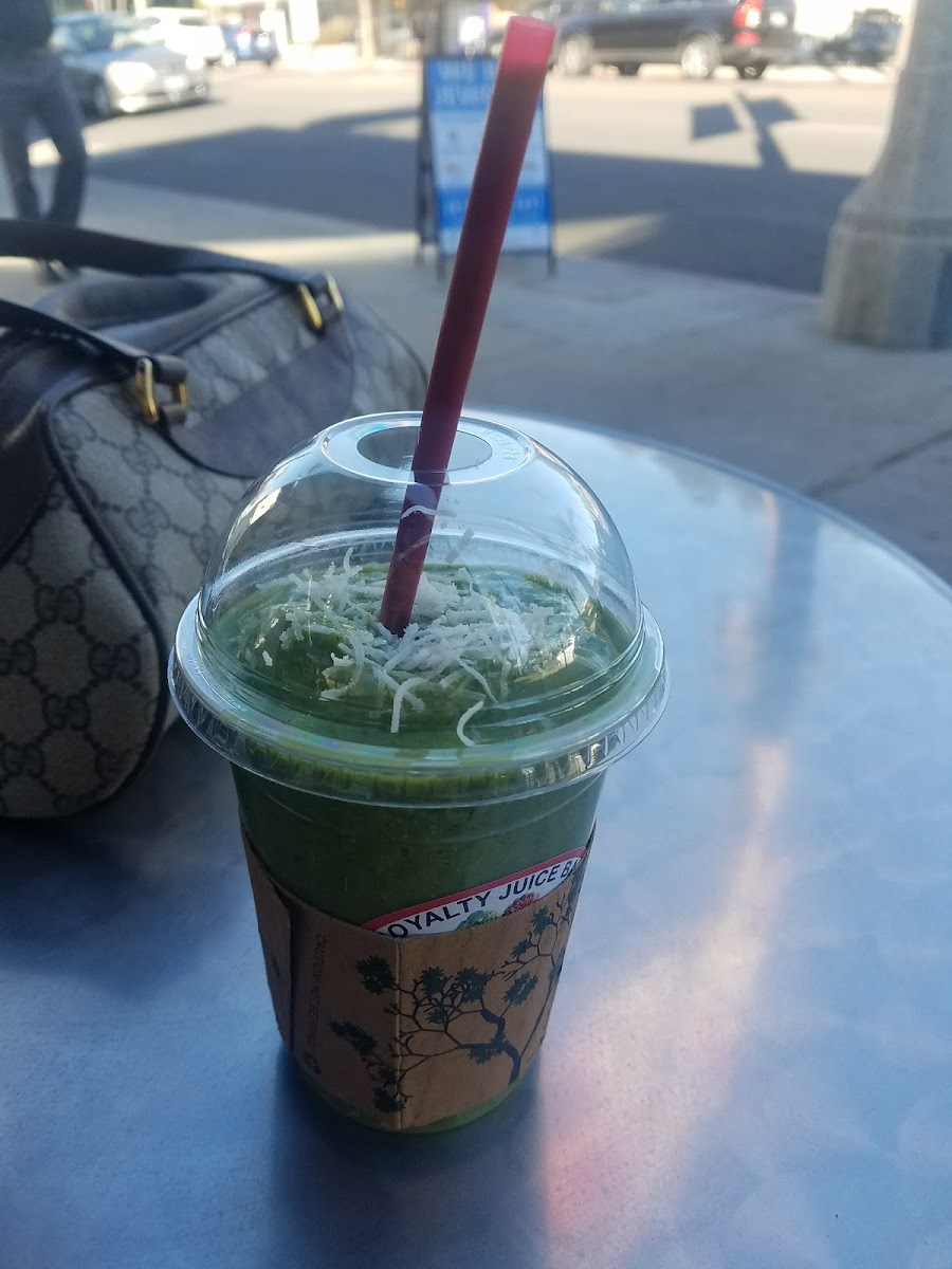 Royalty Juice Bar & Cafe Photo 7