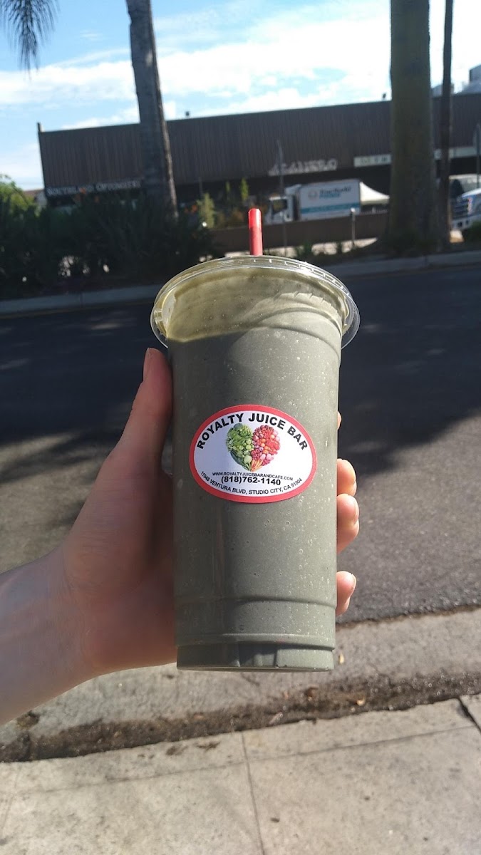 Royalty Juice Bar & Cafe Photo 8