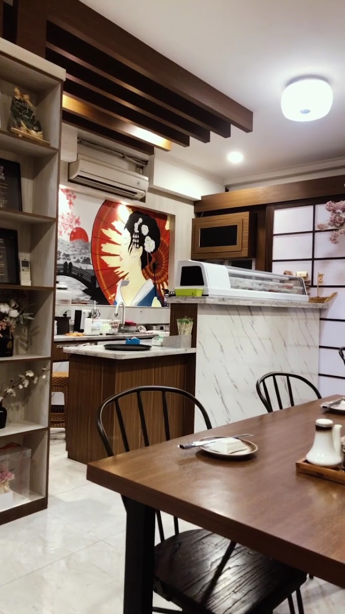 Oishi Sushi & Coffee Photo 2
