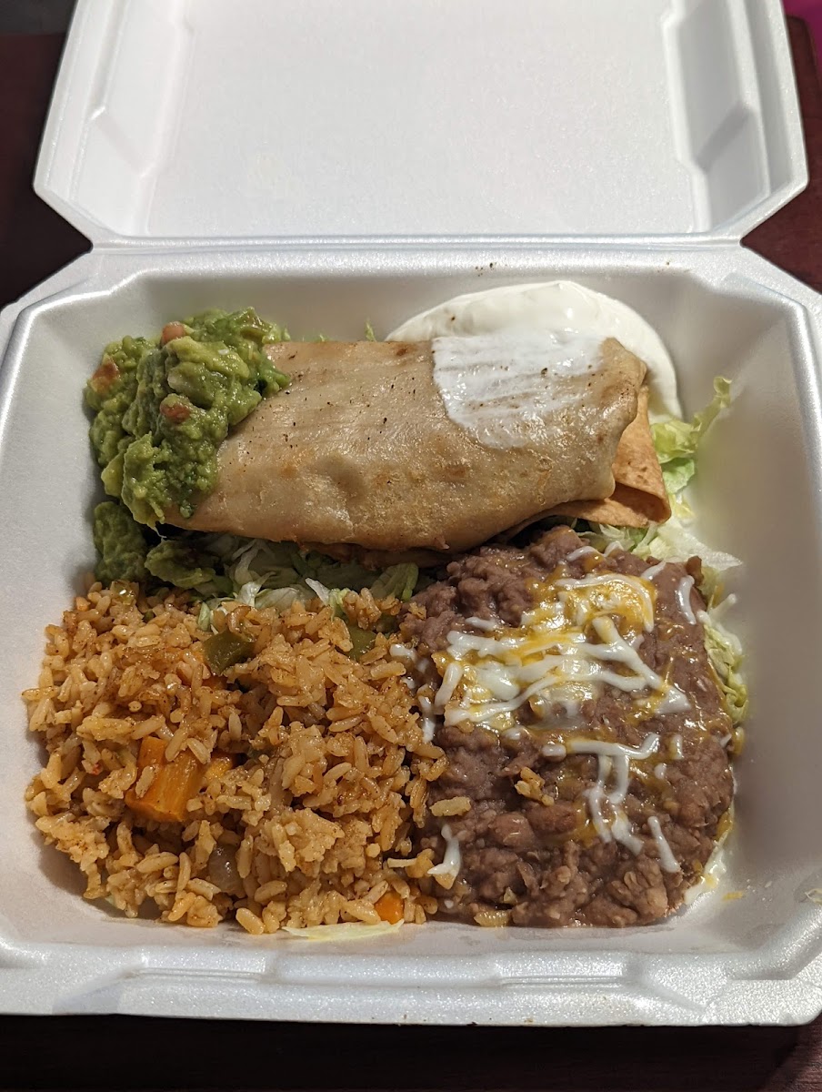 Carlos' Kitchen & Cater Photo 5