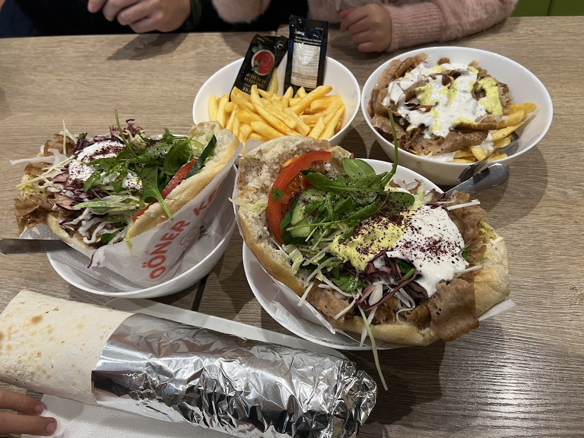 Armer Ali Döner-Pizza Photo 3