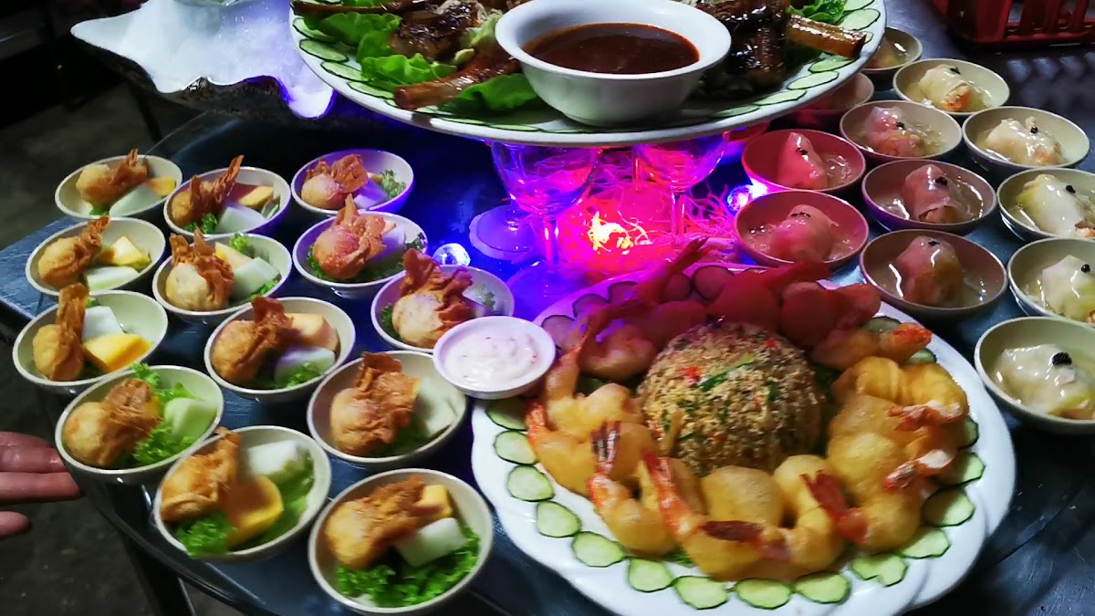 Kok Thai Restaurant • 國泰酒樓 Photo 2