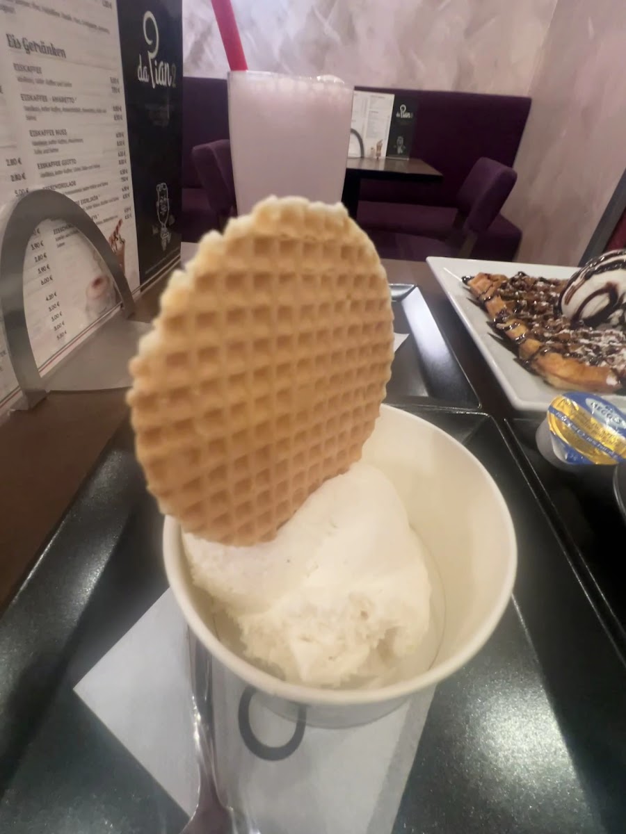 Eis Café Da Pian 2 - Huckingen Photo 2