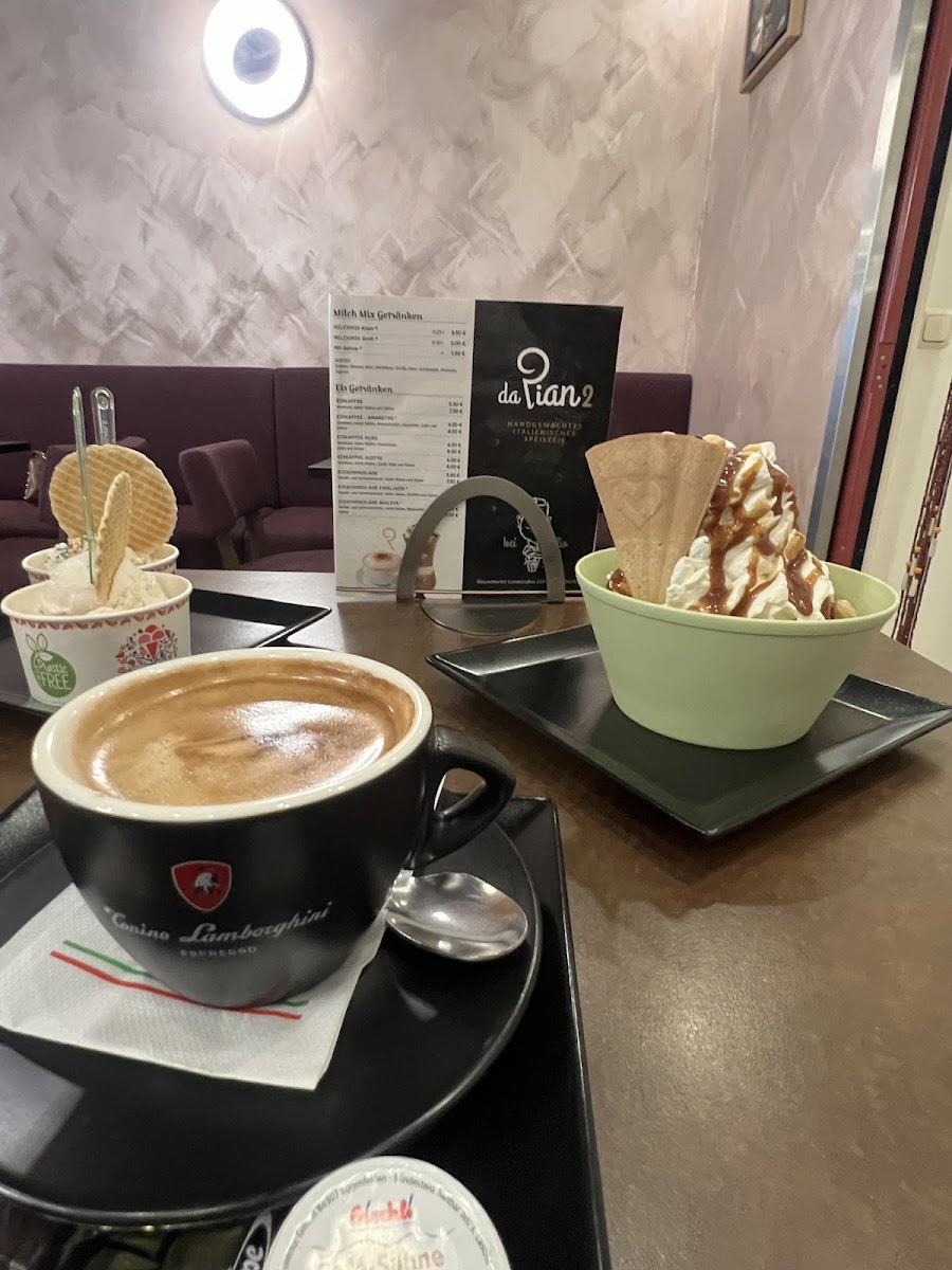 Eis Café Da Pian 2 - Huckingen Photo 3