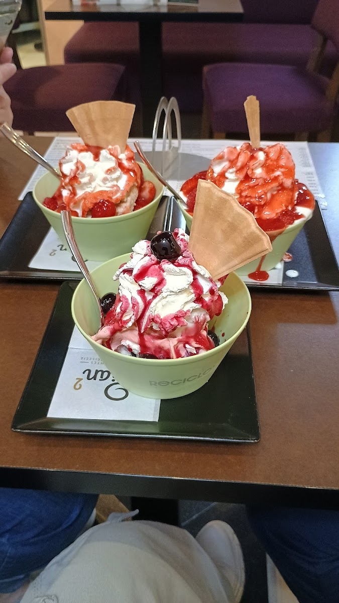 Eis Café Da Pian 2 - Huckingen Photo 4